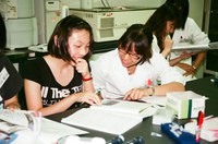 大阪大学理学部 高校生のための公開講座「遺伝子操作を体験しよう」